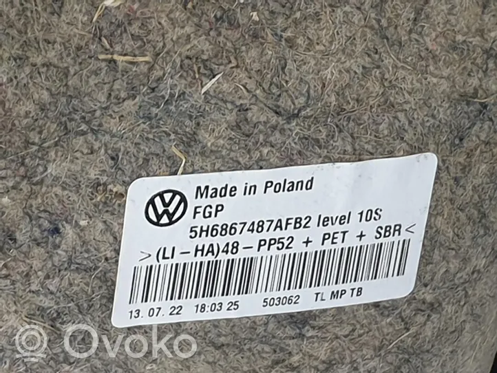 Volkswagen Golf VIII Rivestimento del pannello della portiera posteriore 5H6867487A
