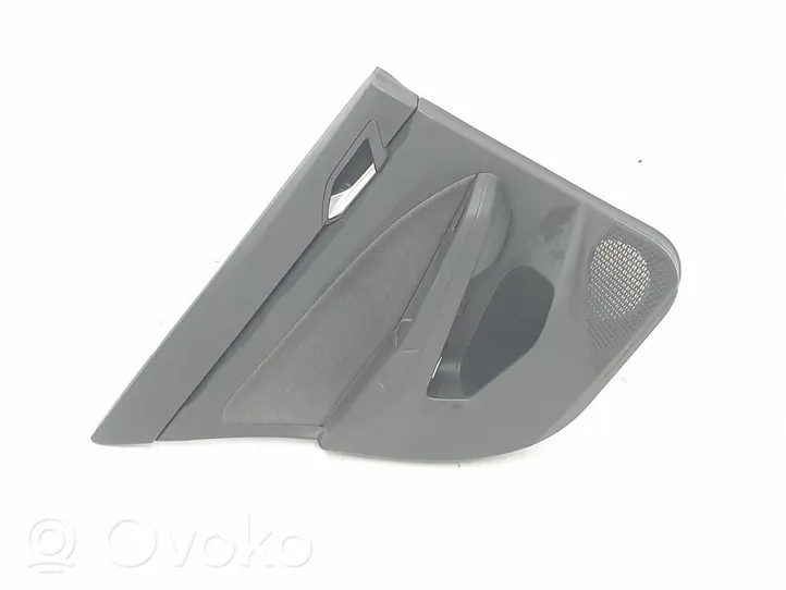 Volkswagen Golf VIII Rivestimento del pannello della portiera posteriore 5H6867487A