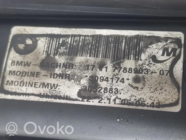 BMW X1 E84 Aušinimo skysčio radiatorius 17117788903