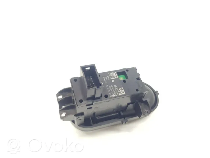 Mini Clubman F54 Przycisk / Włącznik hamulca ręcznego 6806702