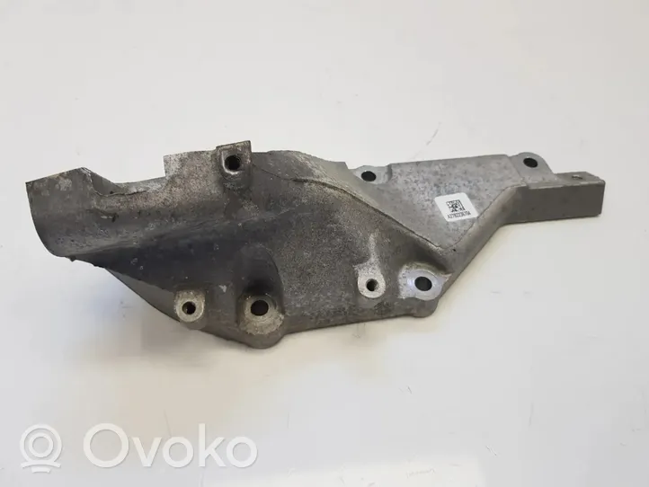 Mercedes-Benz ML W163 Engine mount vacuum valve 