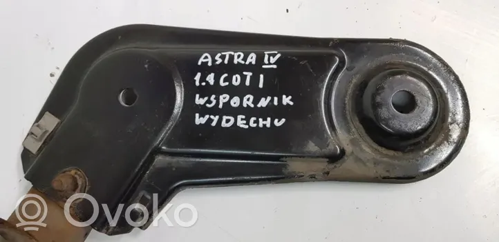 Opel Astra J Support / crochet de silencieux d'échappement 