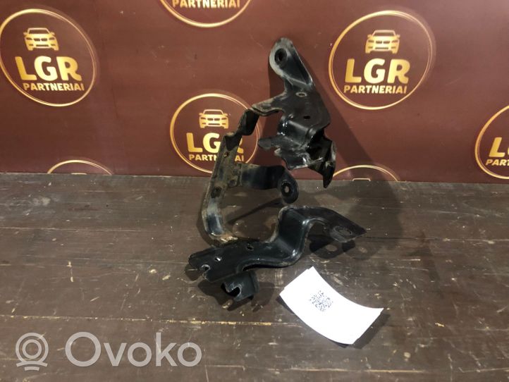 Volvo V60 Power steering pump mounting bracket 31317375