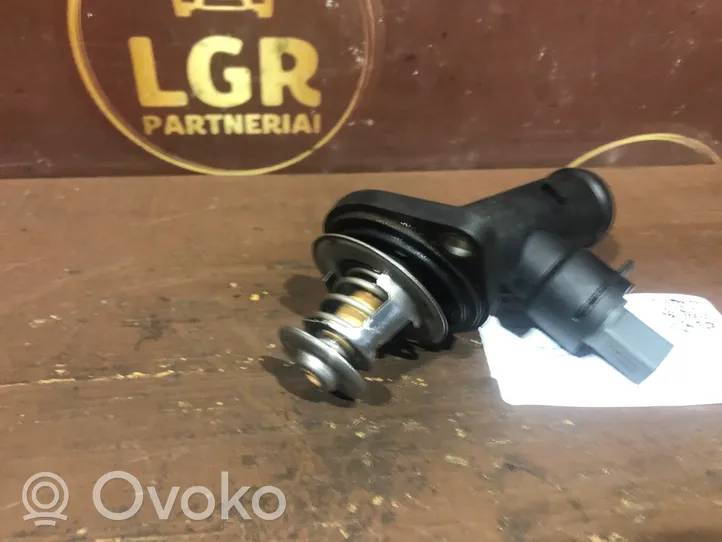 Volkswagen Touran I Termostat / Obudowa termostatu 03G121121D