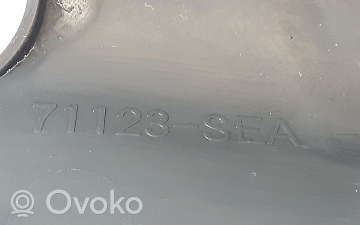 Honda Accord Rivestimento della modanatura della chiusura del vano motore/cofano 71123SEA