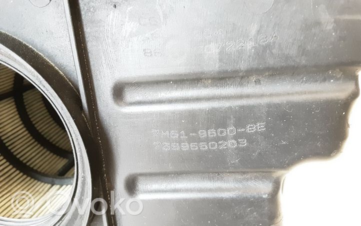 Ford Focus Obudowa filtra powietrza 7M519600BE
