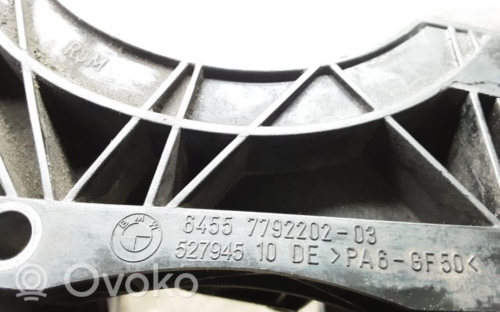 BMW 5 E60 E61 Gaisa kondicionēšanas kompresora stiprinājums 7792202