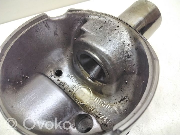 BMW X3 E83 Piston 84L107