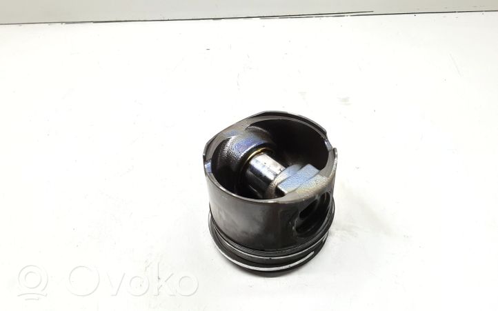 BMW X5 E53 Piston 