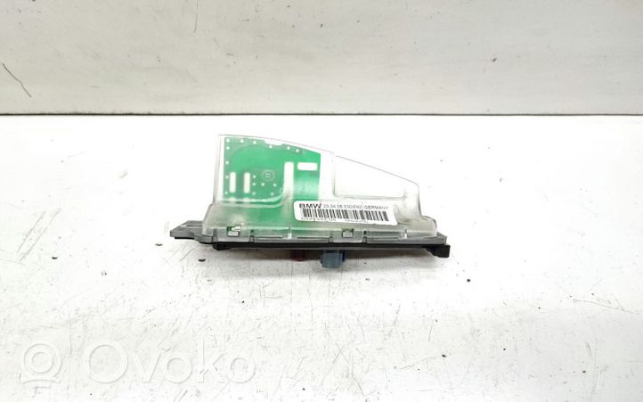 BMW 3 E92 E93 GPS-pystyantenni 6929347