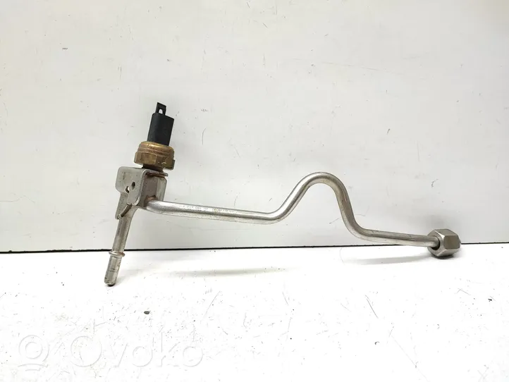 BMW 3 E90 E91 Fuel injector supply line/pipe 4561986