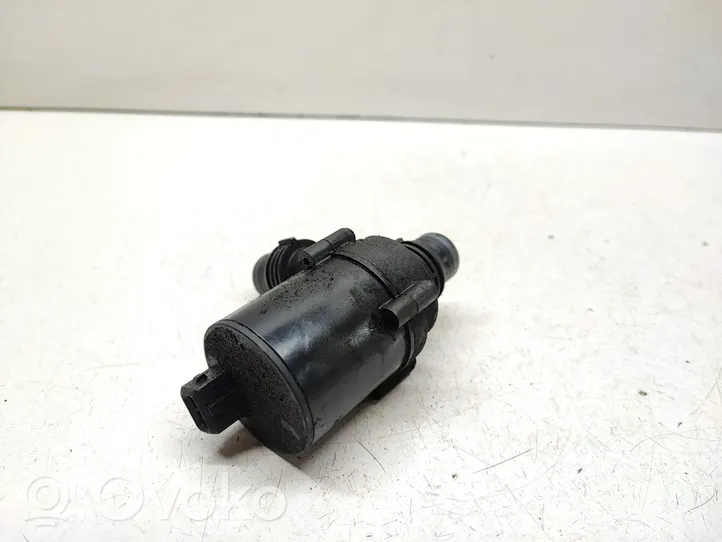 BMW X5 E70 Pompe à eau de liquide de refroidissement 6951549