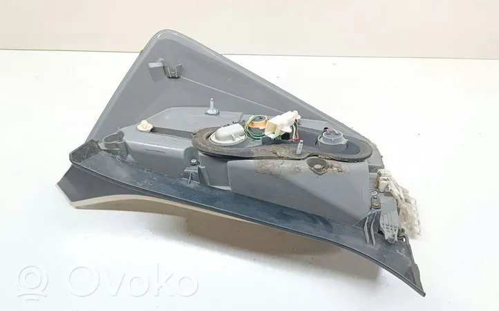 Toyota Prius (XW30) Lampa tylna 