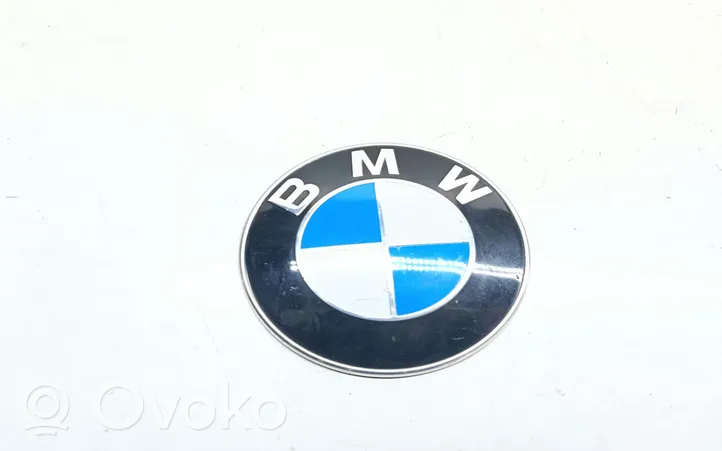 BMW 2 F46 Mostrina con logo/emblema della casa automobilistica 7288752