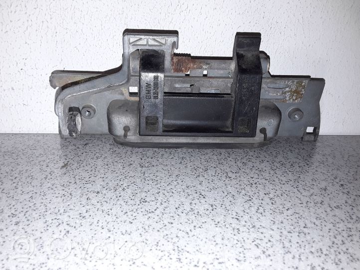 BMW 5 E34 Takaoven ulkokahva 51228138951