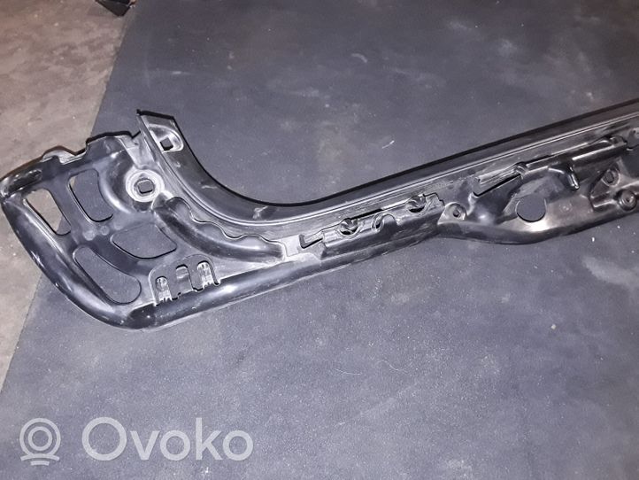 BMW 5 E60 E61 Staffa di rinforzo montaggio del paraurti posteriore 51127060797