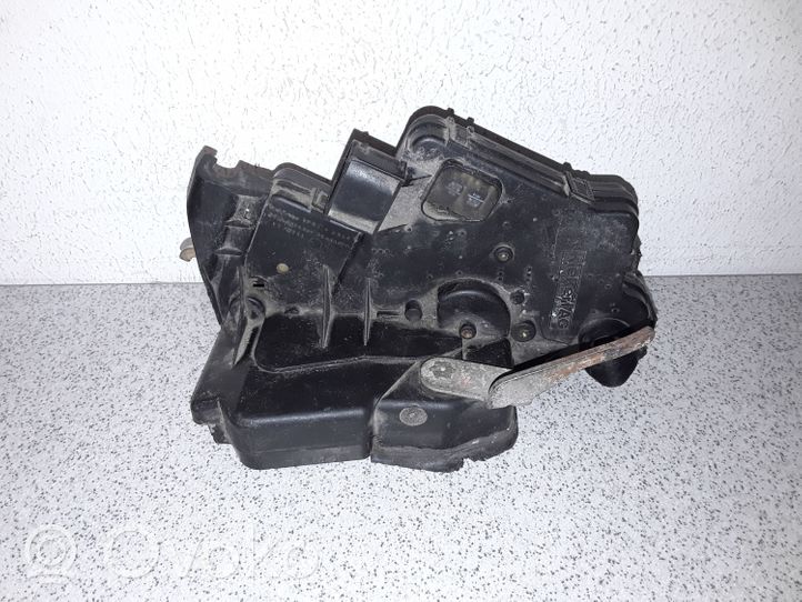 BMW 3 E46 Etuoven lukko 51218196031