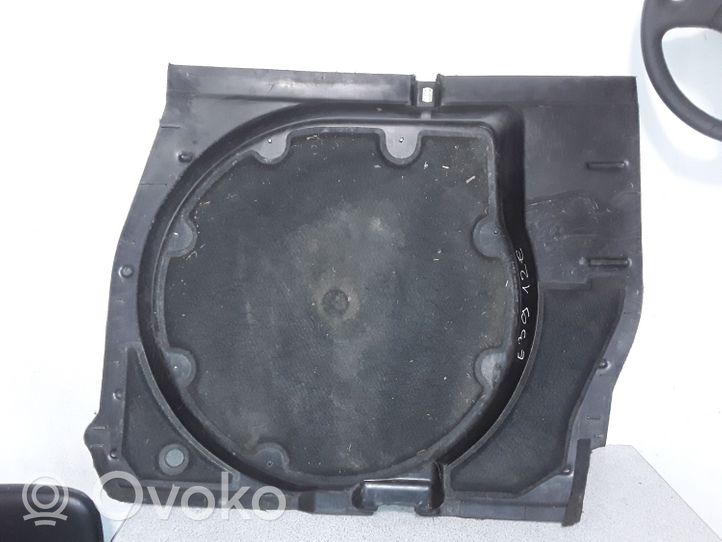 BMW 5 E39 Doublure de coffre arrière, tapis de sol 51478189705