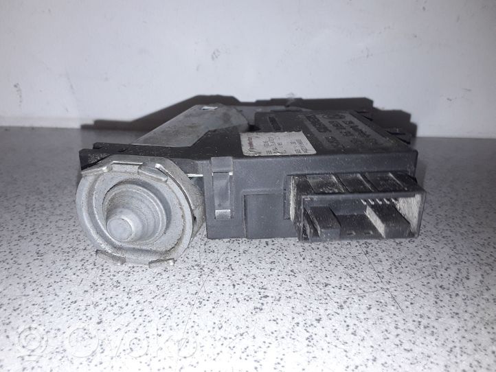 BMW 5 E39 Motore/attuatore 8116967