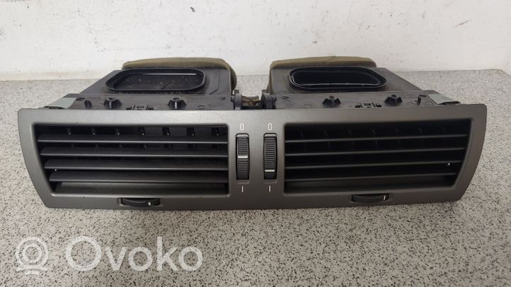 BMW 7 E65 E66 Grille d'aération centrale 64228223599