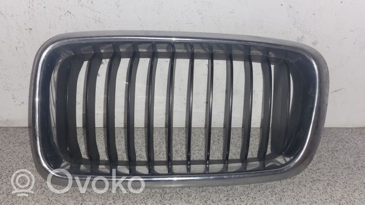 BMW 7 E38 Grille de calandre avant 51138231601