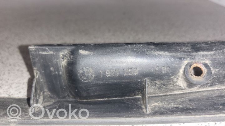 BMW 3 E36 Takaluukun rekisterikilven valon palkki 1977253