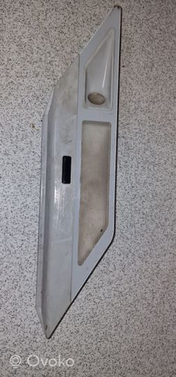 BMW 7 E38 Lampka podsufitki tylna 63318368844