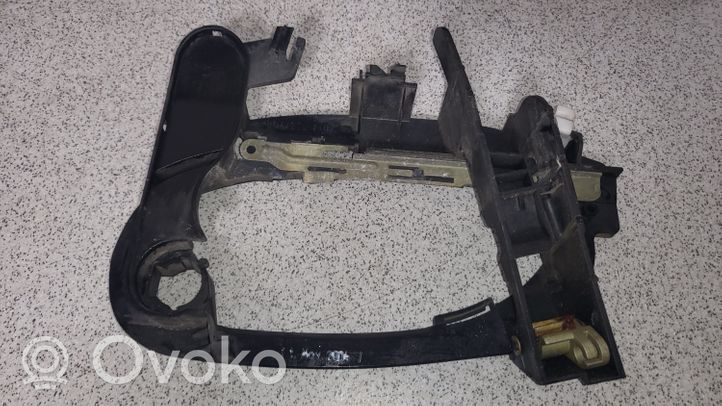 BMW 7 E65 E66 Support poignée extérieur de porte avant 7013702