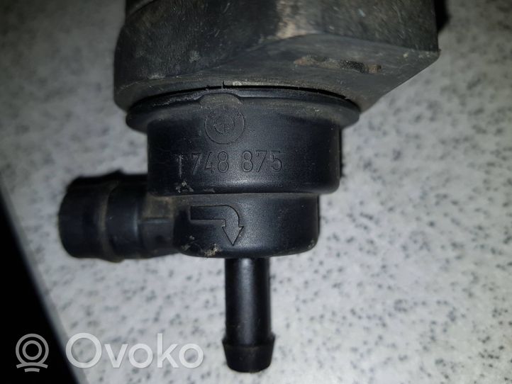 BMW 7 E38 Valve vacuum 1748875