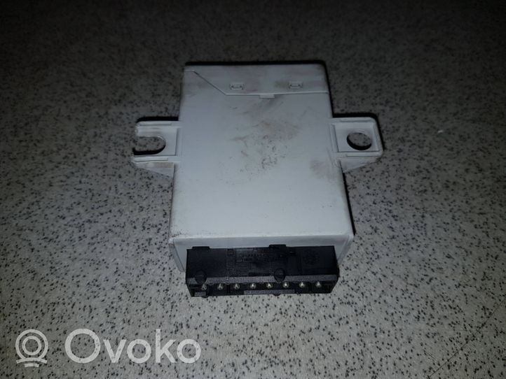 BMW 5 E39 Tow bar trailer control unit/module 61358369019