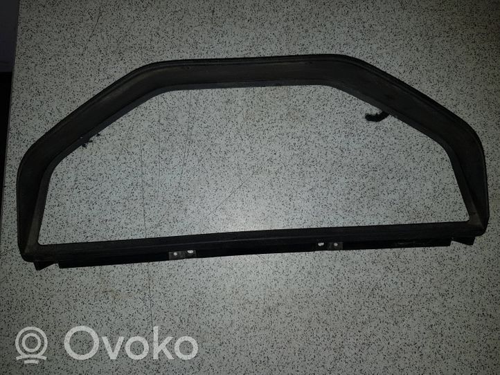 BMW 3 E30 Cornice cruscotto 62111368872