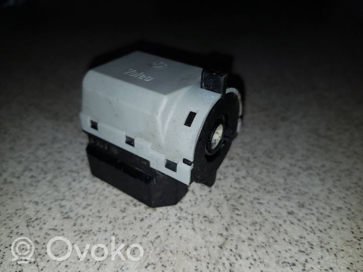 BMW 5 E39 Ignition lock contact 8363706