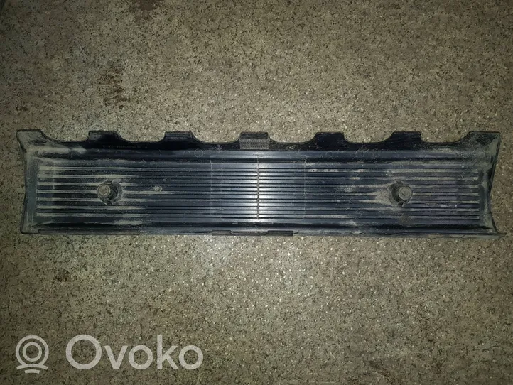 BMW 5 E34 Крышка двигателя (отделка) 13531726555