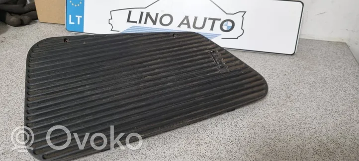 BMW 7 E32 Dash center air vent grill 64221384066