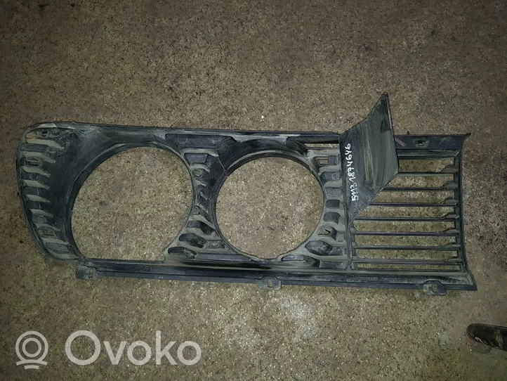 BMW 5 E28 Atrapa chłodnicy / Grill 51131874646