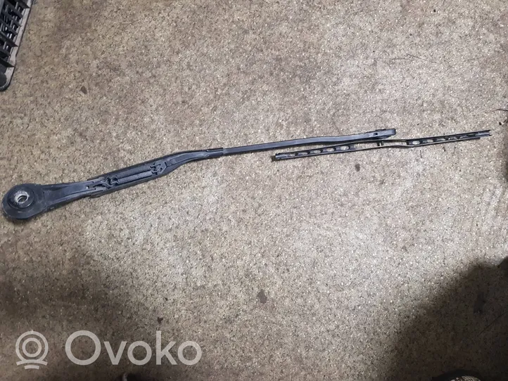 BMW 7 E38 Front wiper blade arm 61618352019