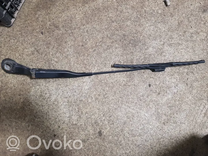 BMW 7 E38 Front wiper blade arm 61618352019