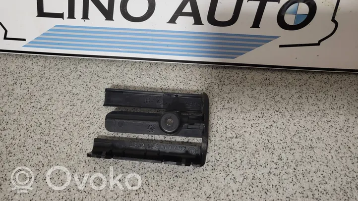 BMW 7 E38 Altra parte interiore 52108160482