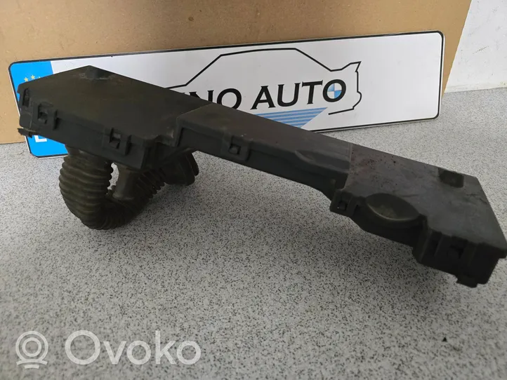 BMW 3 E36 Kita variklio skyriaus detalė 1724637