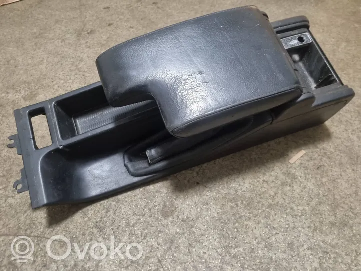 BMW 3 E46 Console centrale 8213680