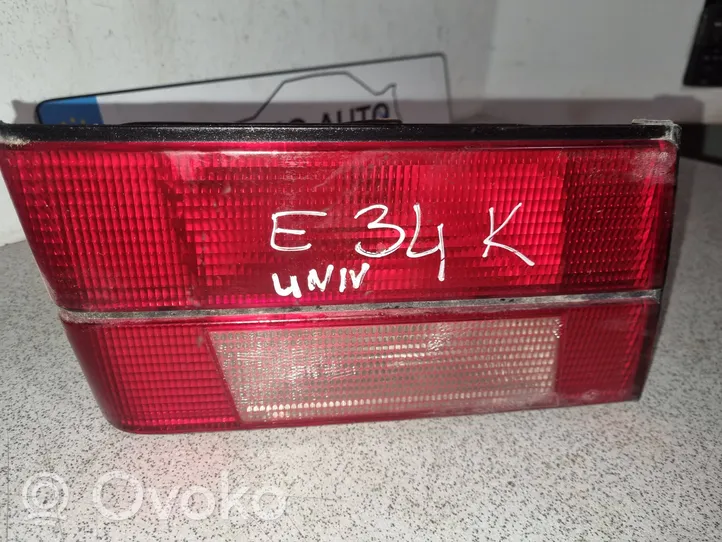 BMW 5 E34 Tailgate rear/tail lights 83515610