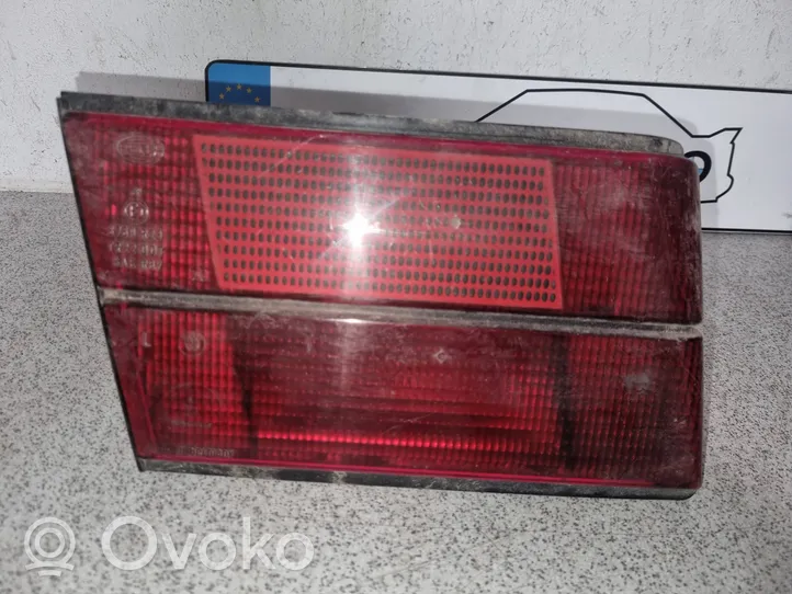 BMW 5 E34 Lampy tylnej klapy bagażnika 1384011