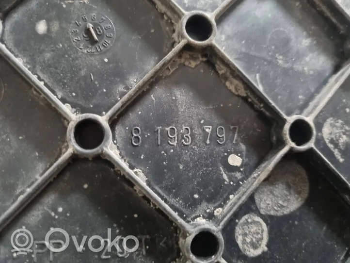 BMW 3 E46 Coperchio/tappo della scatola vassoio della batteria 8193797