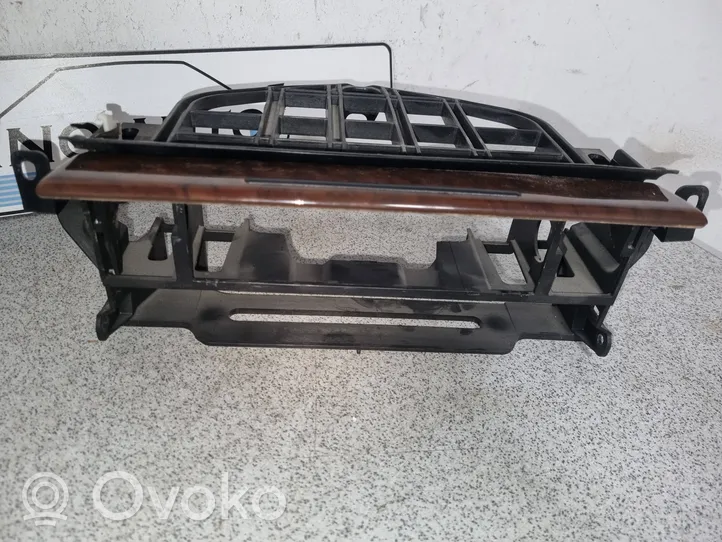 BMW 5 E39 Cadre, panneau d'unité radio / GPS 8184159