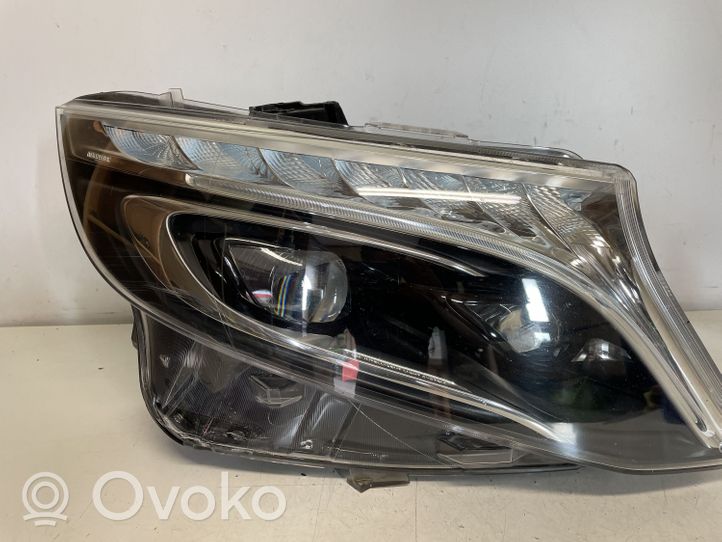 Mercedes-Benz V Class W447 Lampa przednia A4479060201