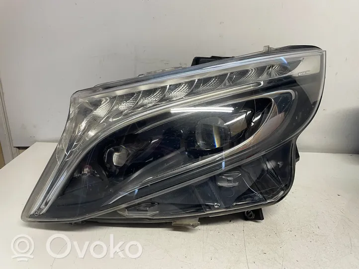 Mercedes-Benz V Class W447 Lampa przednia A4479064600