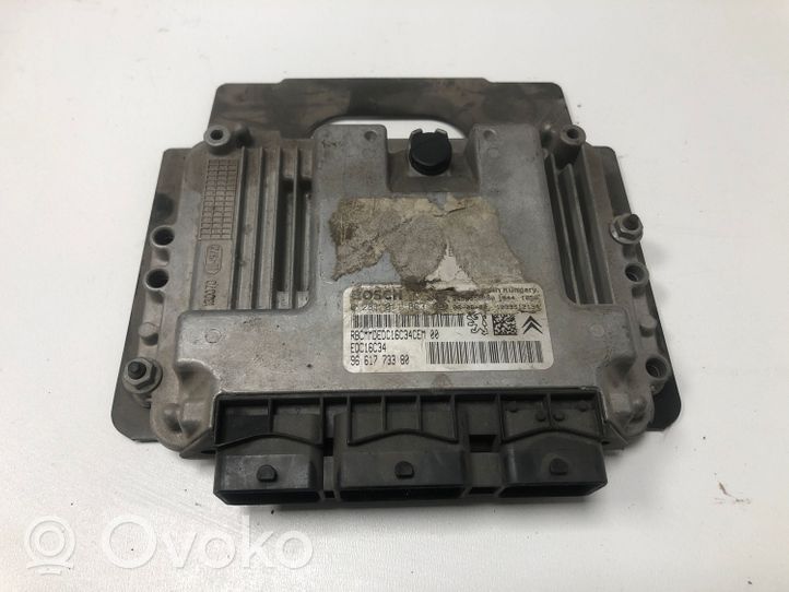 Citroen C4 I Picasso Sterownik / Moduł ECU 0281011863