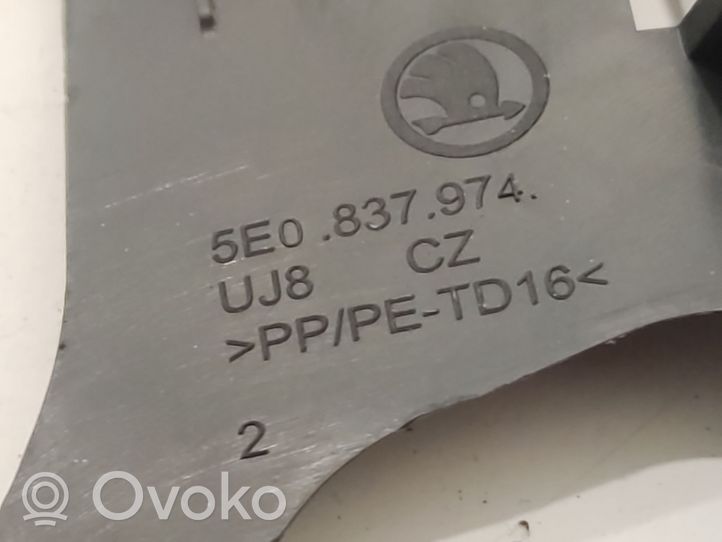 Skoda Octavia Mk3 (5E) Grilles, couvercle de haut-parleur porte avant 5E0837974