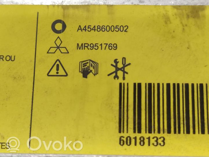 Mitsubishi Colt Airbag del pasajero A4548600502