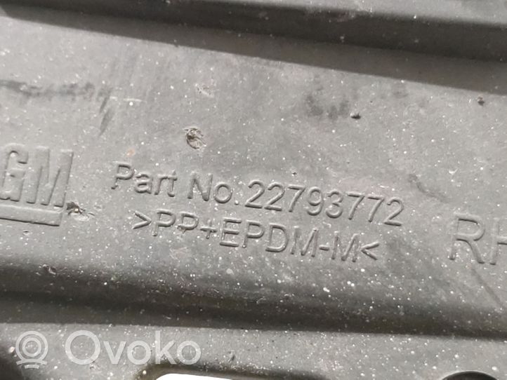 Opel Insignia A Takapuskurin kannake 22793772